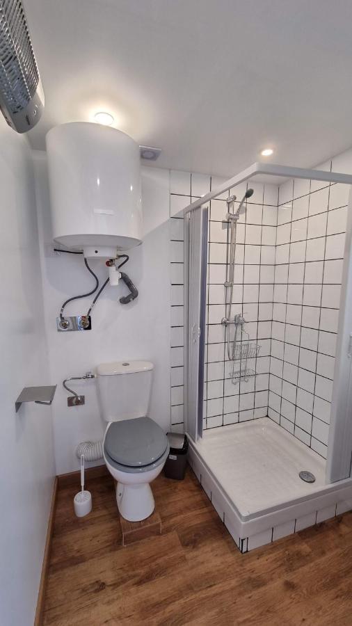 Studio En Rez-De-Chaussee - Le Petit Chateau Avesnois - Tv - Wifi - Logement Entier Avesnes-sur-Helpe Ngoại thất bức ảnh