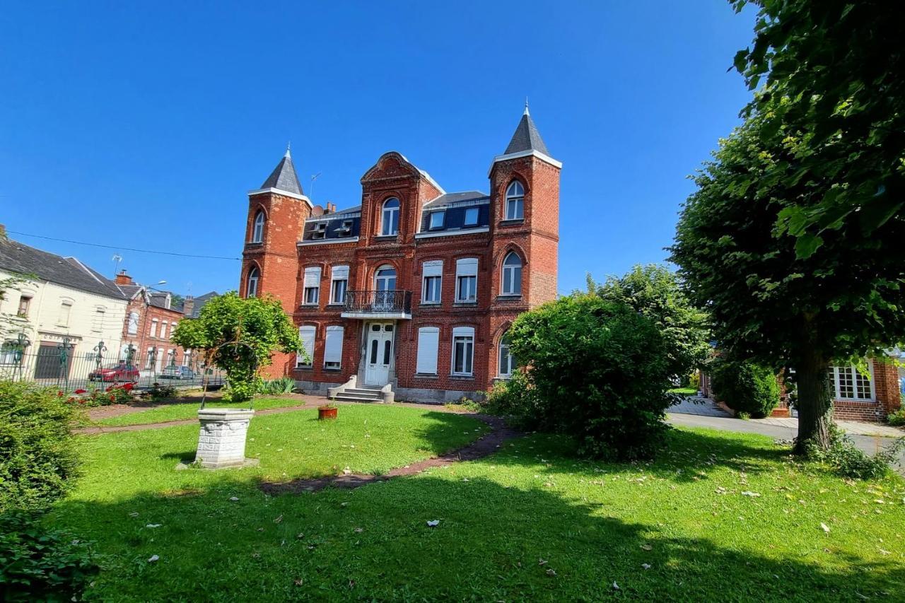 Studio En Rez-De-Chaussee - Le Petit Chateau Avesnois - Tv - Wifi - Logement Entier Avesnes-sur-Helpe Ngoại thất bức ảnh